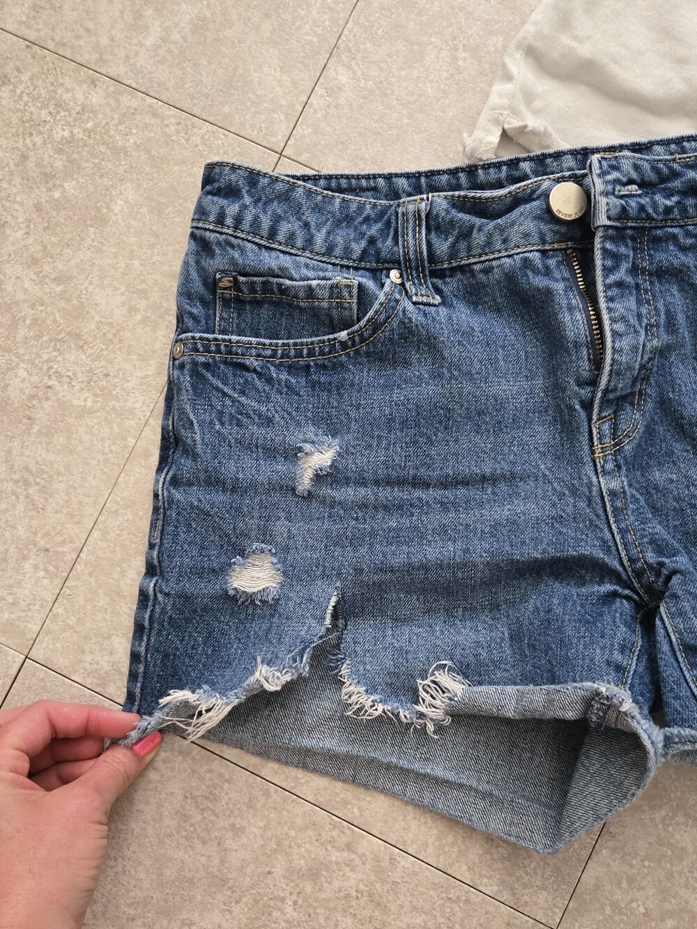 Seven7 Shorts Bundle - Picture 3 of 4